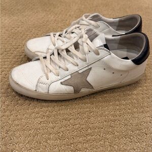 ✨ Golden Goose Superstar Low Tops, size 39 ✨